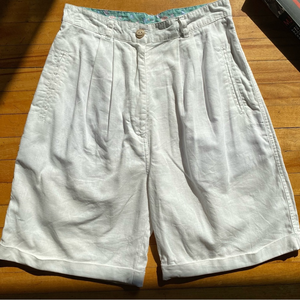 Women's Classic White pleated linen long Shorts